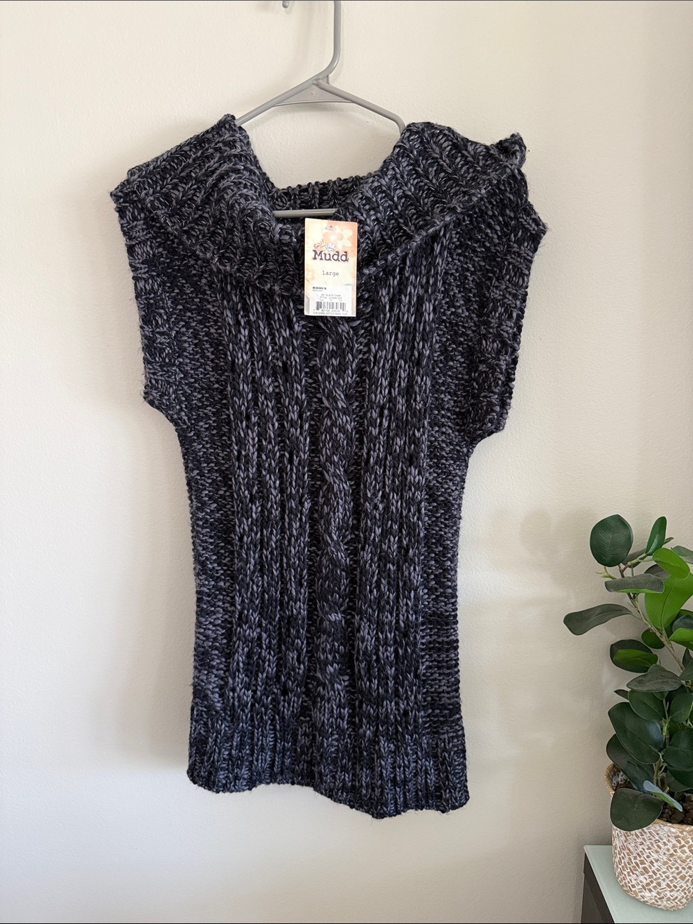 Mudd Black & Gray Marled Cable-Knit Sleeveless Cowl Neck Sweater